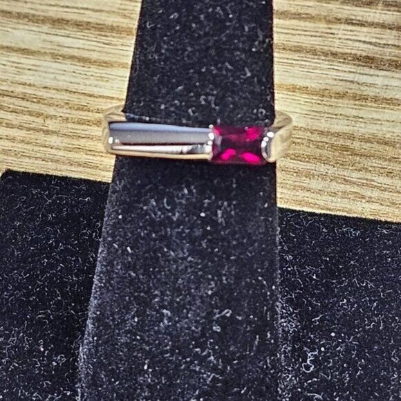 Silver Tone With Red Garnet Stone on the Side - Size 7 - Picture 6 of 11